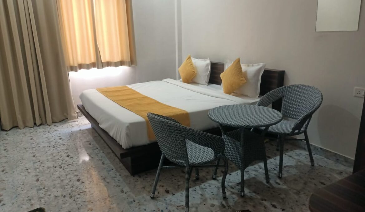 hotel vrinda Sarovar